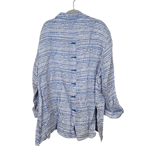 Women's Multiples Blue & White Shimmer Button Down Blouse | Size 3X - Picture 2 of 9
